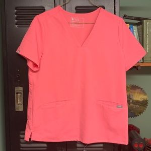 Figs casma scrub neon pink large